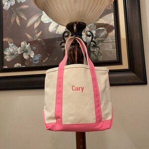 L.L.Bean please check al picture of condition